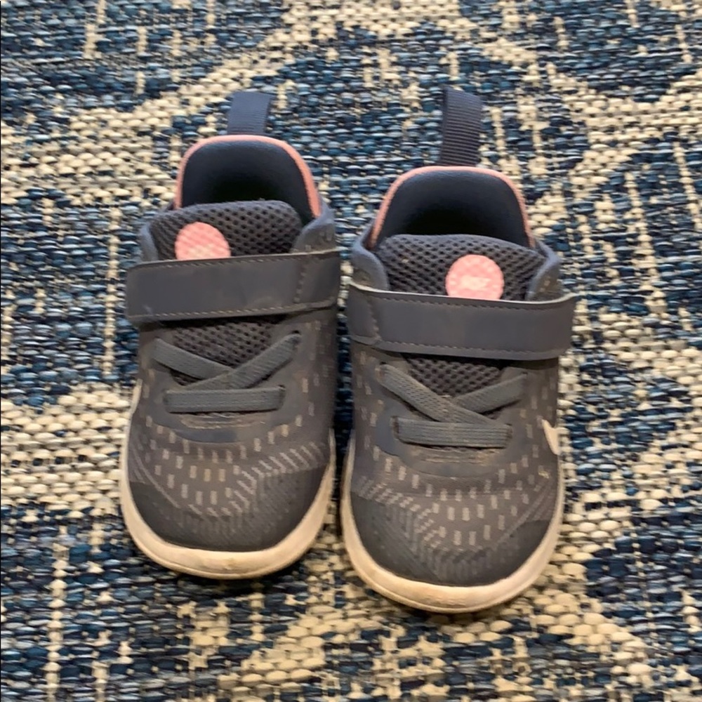 Toddler girls Nike